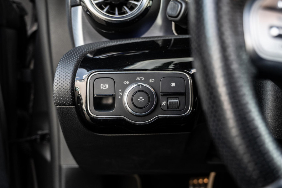Mercedes-Benz CLA-Klasse AMG 35 4MATIC | Pano | 360 | Memory | Burmester