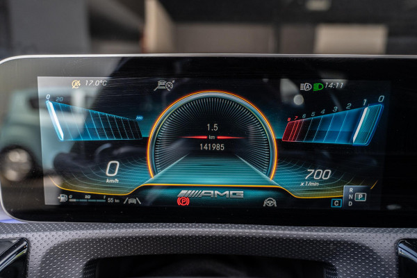 Mercedes-Benz CLA-Klasse AMG 35 4MATIC | Pano | 360 | Memory | Burmester