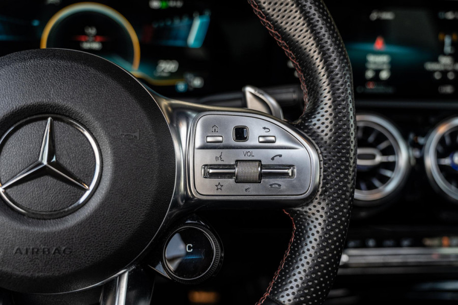 Mercedes-Benz CLA-Klasse AMG 35 4MATIC | Pano | 360 | Memory | Burmester