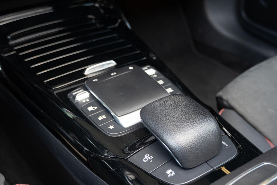 Mercedes-Benz CLA-Klasse AMG 35 4MATIC | Pano | 360 | Memory | Burmester