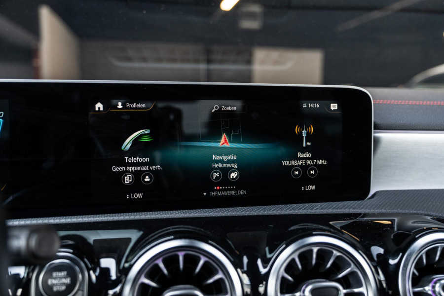 Mercedes-Benz CLA-Klasse AMG 35 4MATIC | Pano | 360 | Memory | Burmester