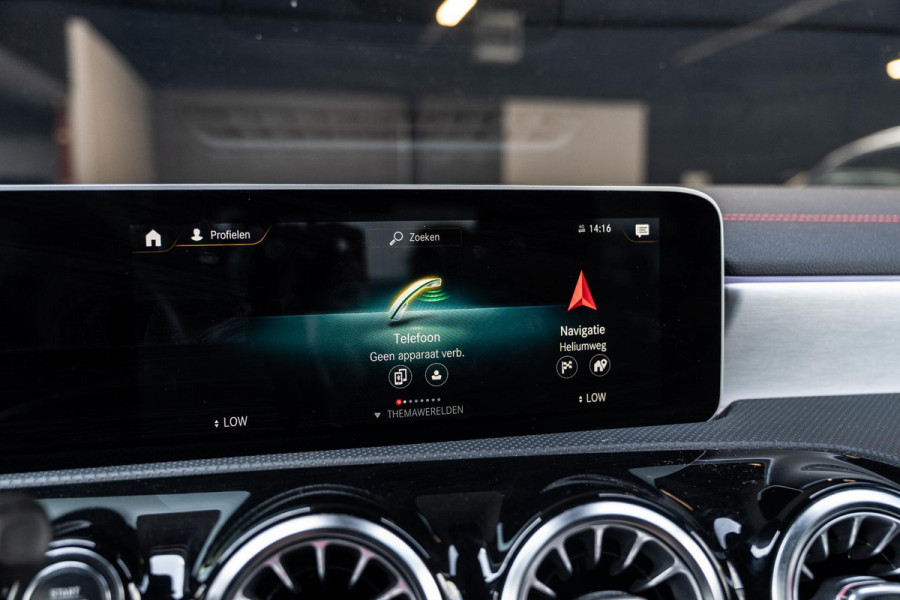 Mercedes-Benz CLA-Klasse AMG 35 4MATIC | Pano | 360 | Memory | Burmester