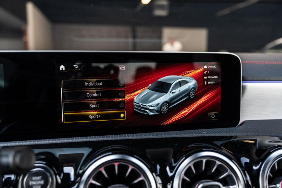 Mercedes-Benz CLA-Klasse AMG 35 4MATIC | Pano | 360 | Memory | Burmester