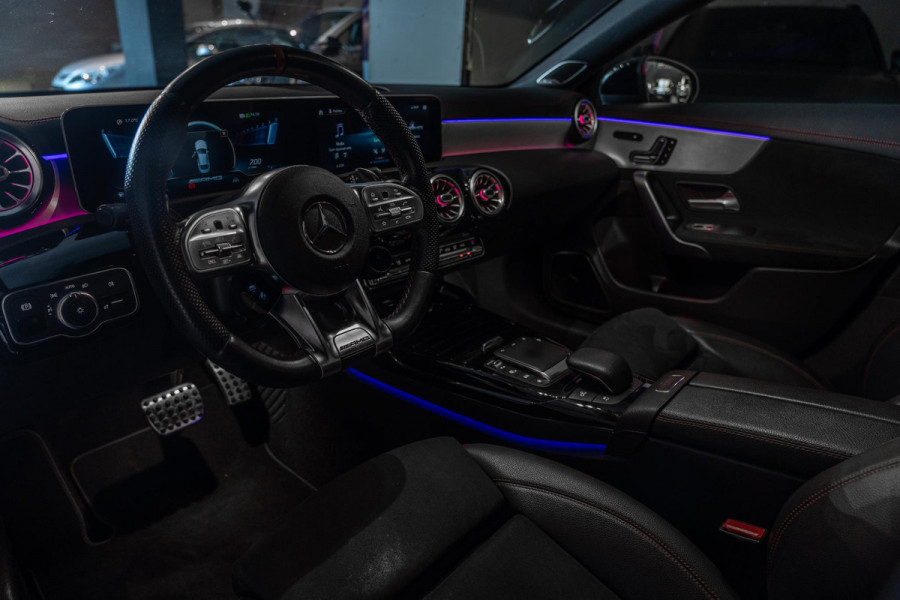 Mercedes-Benz CLA-Klasse AMG 35 4MATIC | Pano | 360 | Memory | Burmester