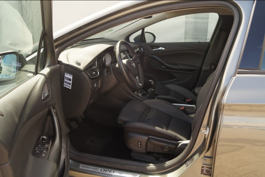Opel Astra Sports Tourer 1.2 110pk Business Elegance -ECC-PDC-NAVI-