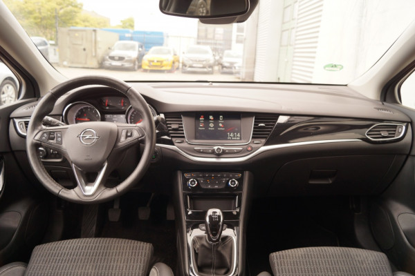 Opel Astra Sports Tourer 1.2 110pk Business Elegance -ECC-PDC-NAVI-