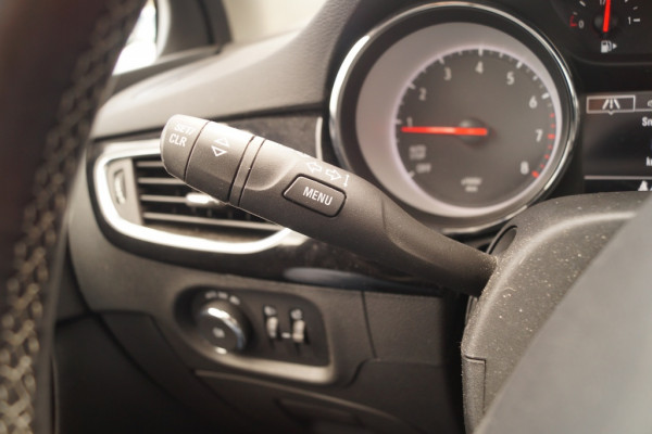 Opel Astra Sports Tourer 1.2 110pk Business Elegance -ECC-PDC-NAVI-