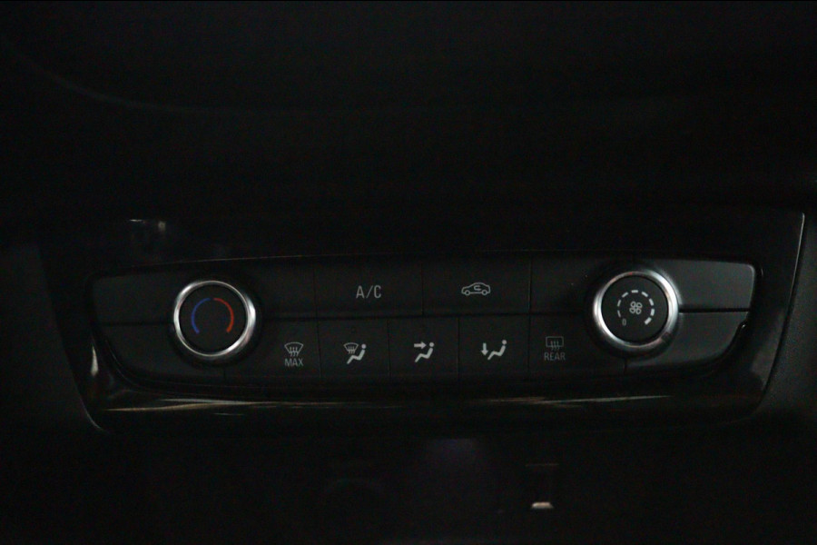 Opel Corsa 1.2 GS Line*NAVI*A/C*CRUISE*LMV*CARPLAY*CAM*TEL*