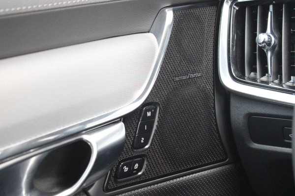 Volvo V90 B5 250PK ULTIMATE DARK MILD HYBRID | PANORAMISCH SCHUIF/KANTEL DAK | HARMAN KARDON AUDIO | FULL-LED ACTIVE HIGH BEAM KOPLAMPEN | LED MISTLAMPEN VOOR | ELEKTRISCH BEDIENBARE VOORSTOELEN MET GEHEUGENFUNCTIE | SPORTSTOELEN MET NAPPA LEER | KRISTALLEN POOKKNOP | ZWARTE HEMELBEKLEDING | EXTRA GETINT GLAS ACHTER | ACHTERUITRIJ CAMERA | UITKLAPBARE ZITVERHOGERS ACHTERBANK | 20" BLACK DIAMONT VELGEN | PARKEER VERWARMING MET TIMER "STANDKACHEL" | NAVIGATIE VIA GOOGLE | APPLE CARPLAY/ANDROID AUTO | STOEL/STUUR VERWARMING | PARKEERSENSOREN VOOR EN ACHTER | ELEKTRISCH BEDIENBARE A
