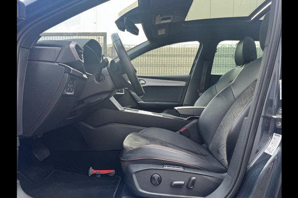Seat Leon Sportstourer 1.5 eTSI FR LAUNCHE EDITION PANORAMADAK TREKHAAK STOELVERWARMING NAP NEDERLANDSE AUTO