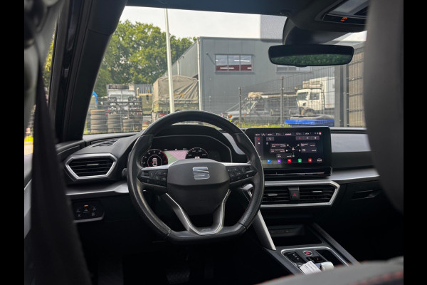 Seat Leon Sportstourer 1.5 eTSI FR LAUNCHE EDITION PANORAMADAK TREKHAAK STOELVERWARMING NAP NEDERLANDSE AUTO