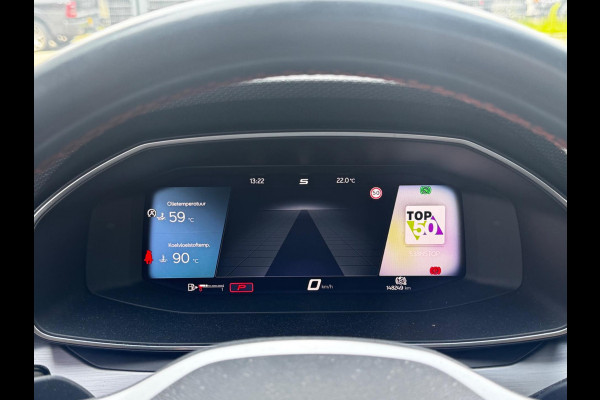 Seat Leon Sportstourer 1.5 eTSI FR LAUNCHE EDITION PANORAMADAK TREKHAAK STOELVERWARMING NAP NEDERLANDSE AUTO