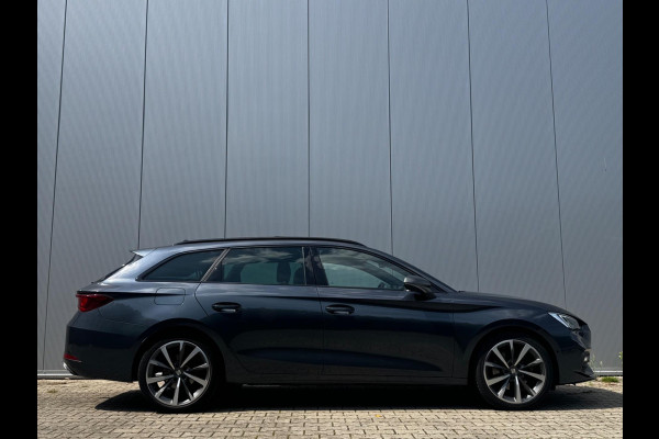 Seat Leon Sportstourer 1.5 eTSI FR LAUNCHE EDITION PANORAMADAK TREKHAAK STOELVERWARMING NAP NEDERLANDSE AUTO