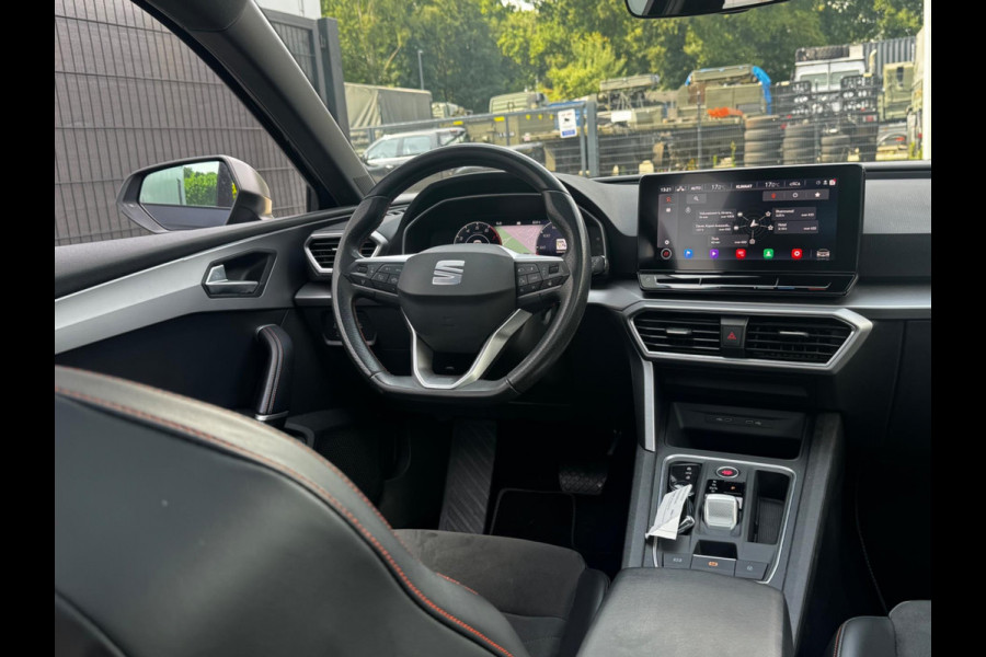 Seat Leon Sportstourer 1.5 eTSI FR LAUNCHE EDITION PANORAMADAK TREKHAAK STOELVERWARMING NAP NEDERLANDSE AUTO