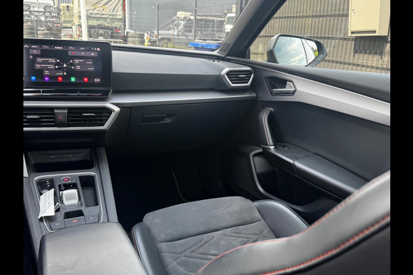 Seat Leon Sportstourer 1.5 eTSI FR LAUNCHE EDITION PANORAMADAK TREKHAAK STOELVERWARMING NAP NEDERLANDSE AUTO