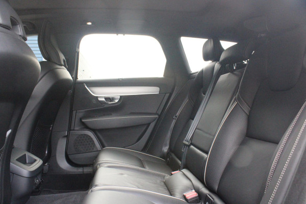 Volvo V90 B5 250PK ULTIMATE DARK MILD HYBRID | PANORAMISCH SCHUIF/KANTEL DAK | HARMAN KARDON AUDIO | FULL-LED ACTIVE HIGH BEAM KOPLAMPEN | LED MISTLAMPEN VOOR | ELEKTRISCH BEDIENBARE VOORSTOELEN MET GEHEUGENFUNCTIE | SPORTSTOELEN MET NAPPA LEER | KRISTALLEN POOKKNOP | ZWARTE HEMELBEKLEDING | EXTRA GETINT GLAS ACHTER | ACHTERUITRIJ CAMERA | UITKLAPBARE ZITVERHOGERS ACHTERBANK | 20" BLACK DIAMONT VELGEN | PARKEER VERWARMING MET TIMER "STANDKACHEL" | NAVIGATIE VIA GOOGLE | APPLE CARPLAY/ANDROID AUTO | STOEL/STUUR VERWARMING | PARKEERSENSOREN VOOR EN ACHTER | ELEKTRISCH BEDIENBARE A