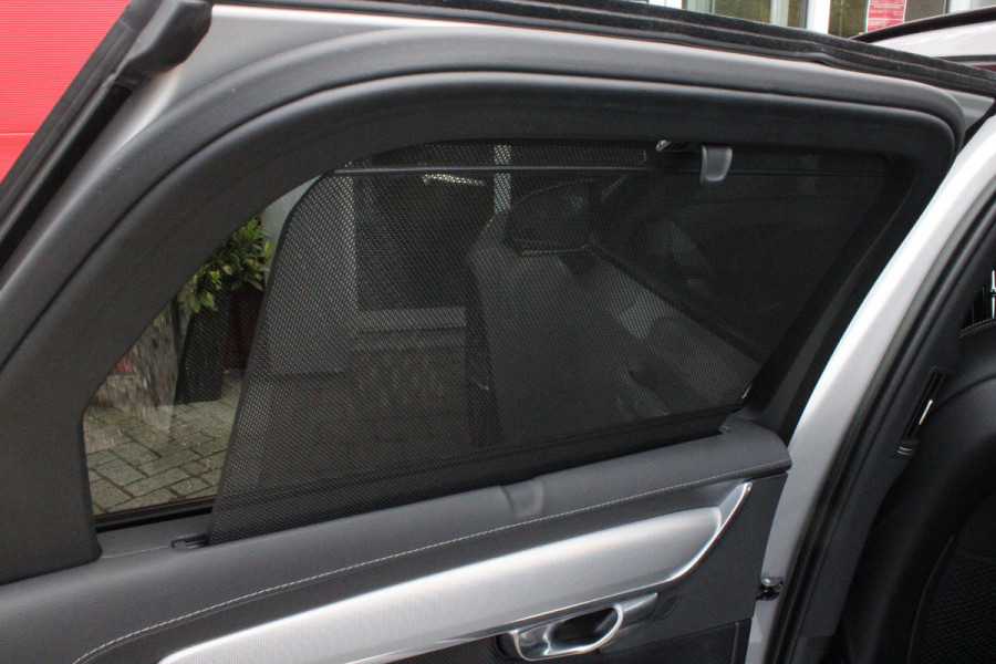 Volvo V90 B5 250PK ULTIMATE DARK MILD HYBRID | PANORAMISCH SCHUIF/KANTEL DAK | HARMAN KARDON AUDIO | FULL-LED ACTIVE HIGH BEAM KOPLAMPEN | LED MISTLAMPEN VOOR | ELEKTRISCH BEDIENBARE VOORSTOELEN MET GEHEUGENFUNCTIE | SPORTSTOELEN MET NAPPA LEER | KRISTALLEN POOKKNOP | ZWARTE HEMELBEKLEDING | EXTRA GETINT GLAS ACHTER | ACHTERUITRIJ CAMERA | UITKLAPBARE ZITVERHOGERS ACHTERBANK | 20" BLACK DIAMONT VELGEN | PARKEER VERWARMING MET TIMER "STANDKACHEL" | NAVIGATIE VIA GOOGLE | APPLE CARPLAY/ANDROID AUTO | STOEL/STUUR VERWARMING | PARKEERSENSOREN VOOR EN ACHTER | ELEKTRISCH BEDIENBARE A