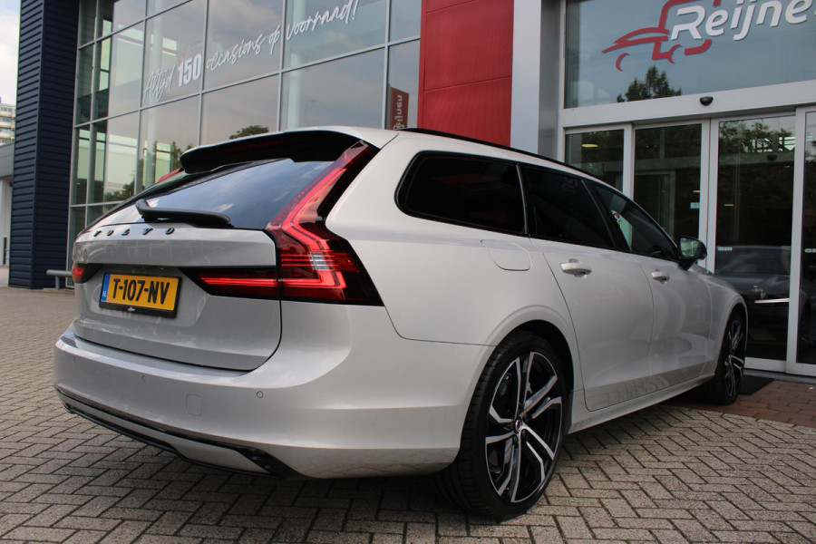 Volvo V90 B5 250PK ULTIMATE DARK MILD HYBRID | PANORAMISCH SCHUIF/KANTEL DAK | HARMAN KARDON AUDIO | FULL-LED ACTIVE HIGH BEAM KOPLAMPEN | LED MISTLAMPEN VOOR | ELEKTRISCH BEDIENBARE VOORSTOELEN MET GEHEUGENFUNCTIE | SPORTSTOELEN MET NAPPA LEER | KRISTALLEN POOKKNOP | ZWARTE HEMELBEKLEDING | EXTRA GETINT GLAS ACHTER | ACHTERUITRIJ CAMERA | UITKLAPBARE ZITVERHOGERS ACHTERBANK | 20" BLACK DIAMONT VELGEN | PARKEER VERWARMING MET TIMER "STANDKACHEL" | NAVIGATIE VIA GOOGLE | APPLE CARPLAY/ANDROID AUTO | STOEL/STUUR VERWARMING | PARKEERSENSOREN VOOR EN ACHTER | ELEKTRISCH BEDIENBARE A