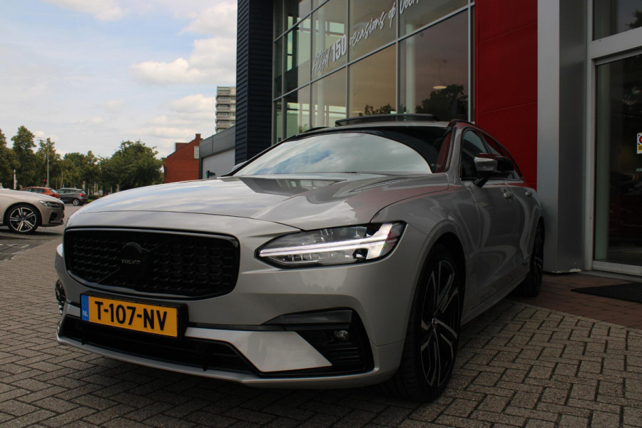 Volvo V90 B5 250PK ULTIMATE DARK MILD HYBRID | PANORAMISCH SCHUIF/KANTEL DAK | HARMAN KARDON AUDIO | FULL-LED ACTIVE HIGH BEAM KOPLAMPEN | LED MISTLAMPEN VOOR | ELEKTRISCH BEDIENBARE VOORSTOELEN MET GEHEUGENFUNCTIE | SPORTSTOELEN MET NAPPA LEER | KRISTALLEN POOKKNOP | ZWARTE HEMELBEKLEDING | EXTRA GETINT GLAS ACHTER | ACHTERUITRIJ CAMERA | UITKLAPBARE ZITVERHOGERS ACHTERBANK | 20" BLACK DIAMONT VELGEN | PARKEER VERWARMING MET TIMER "STANDKACHEL" | NAVIGATIE VIA GOOGLE | APPLE CARPLAY/ANDROID AUTO | STOEL/STUUR VERWARMING | PARKEERSENSOREN VOOR EN ACHTER | ELEKTRISCH BEDIENBARE A
