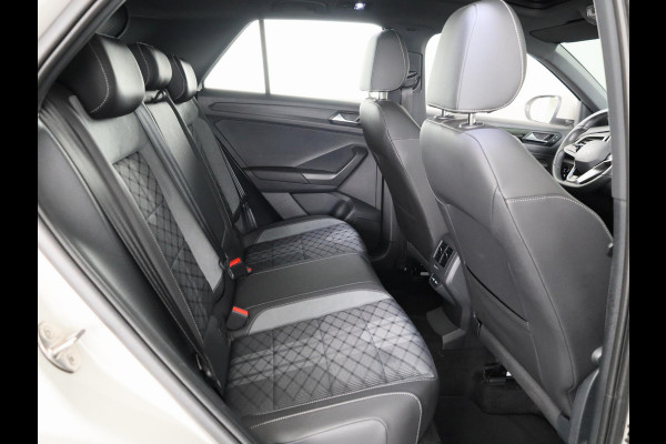Volkswagen T-Roc 1.5 TSI R-Line | Panorama dak | Apple Carplay/Android Auto | Stoelverwarming | Keyless| Adaptieve cruise