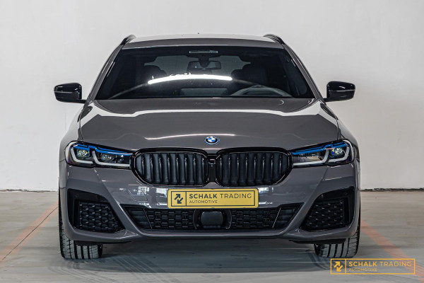 BMW 5 Serie Touring 530e|M-sport|Cam|Hud|Laser|NW 20 inch|Acc