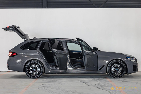 BMW 5 Serie Touring 530e|M-sport|Cam|Hud|Laser|NW 20 inch|Acc