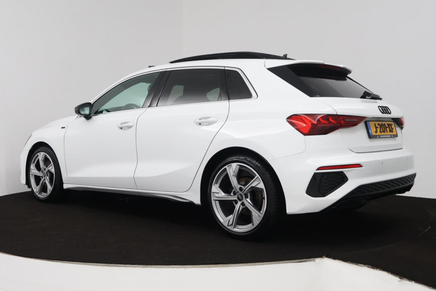 Audi A3 Sportback 35 TFSI S edition (PANORAMADAK, CARPLAY, ELEKT. STOELEN, VIRTUAL, PDC, GOED ONDERHOUDEN, LED)