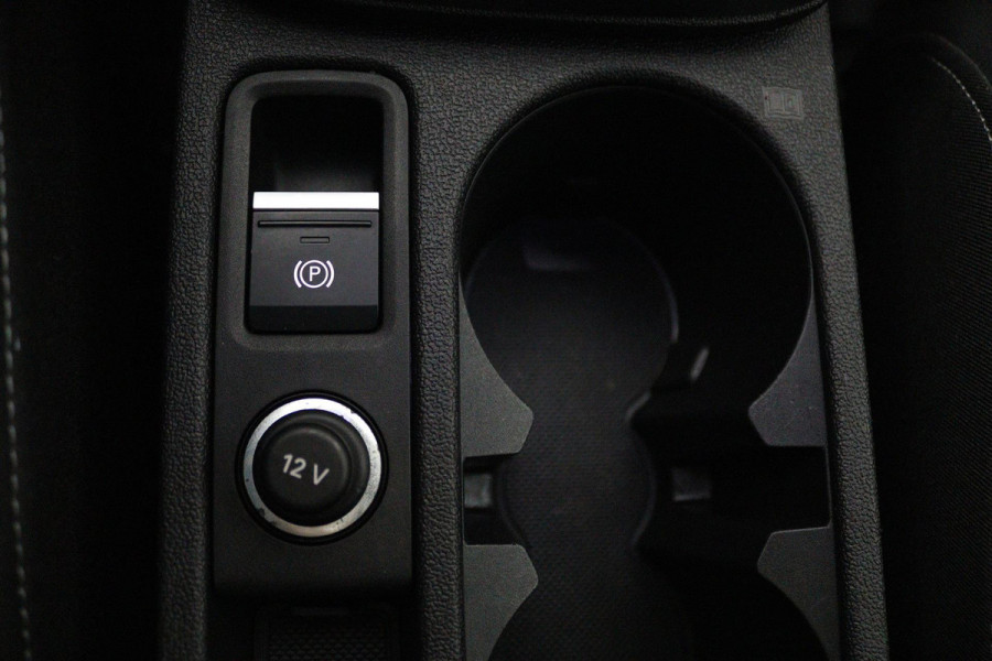 Audi A3 Sportback 35 TFSI S edition (PANORAMADAK, CARPLAY, ELEKT. STOELEN, VIRTUAL, PDC, GOED ONDERHOUDEN, LED)
