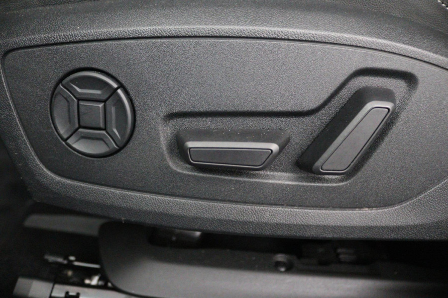 Audi A3 Sportback 35 TFSI S edition (PANORAMADAK, CARPLAY, ELEKT. STOELEN, VIRTUAL, PDC, GOED ONDERHOUDEN, LED)
