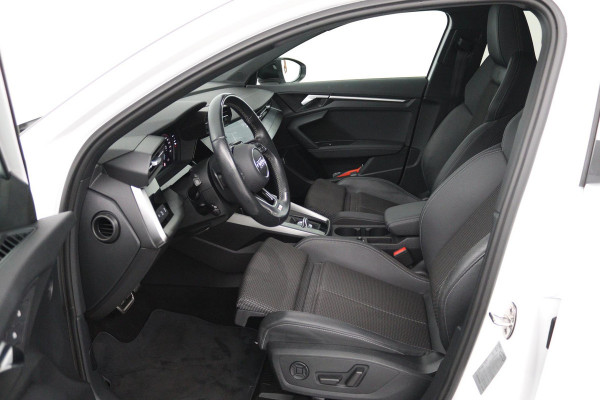 Audi A3 Sportback 35 TFSI S edition (PANORAMADAK, CARPLAY, ELEKT. STOELEN, VIRTUAL, PDC, GOED ONDERHOUDEN, LED)