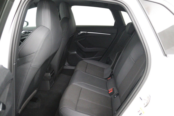 Audi A3 Sportback 35 TFSI S edition (PANORAMADAK, CARPLAY, ELEKT. STOELEN, VIRTUAL, PDC, GOED ONDERHOUDEN, LED)