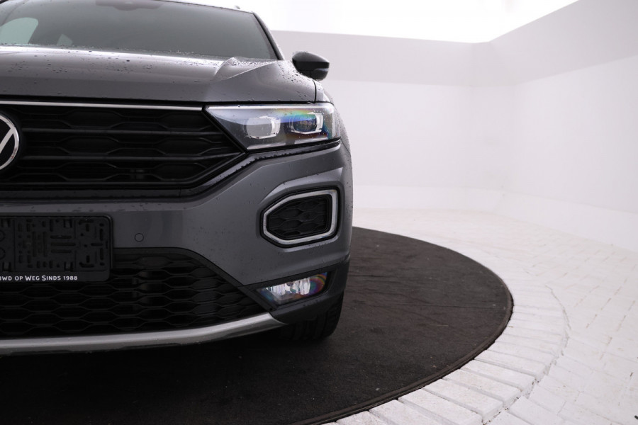 Volkswagen T-Roc 1.0 TSI Style Trekhaak, Digital dash, Apple carplay / Android auto, BOMVOL!