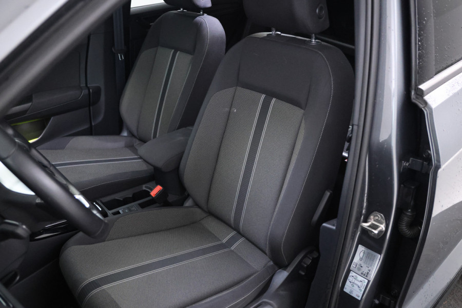 Volkswagen T-Roc 1.0 TSI Style Trekhaak, Digital dash, Apple carplay / Android auto, BOMVOL!