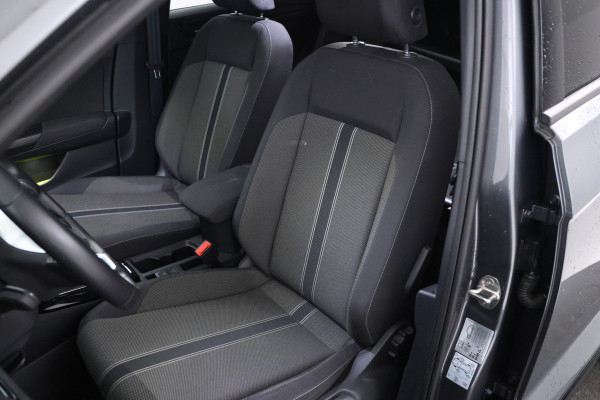 Volkswagen T-Roc 1.0 TSI Style Trekhaak, Digital dash, Apple carplay / Android auto, BOMVOL!