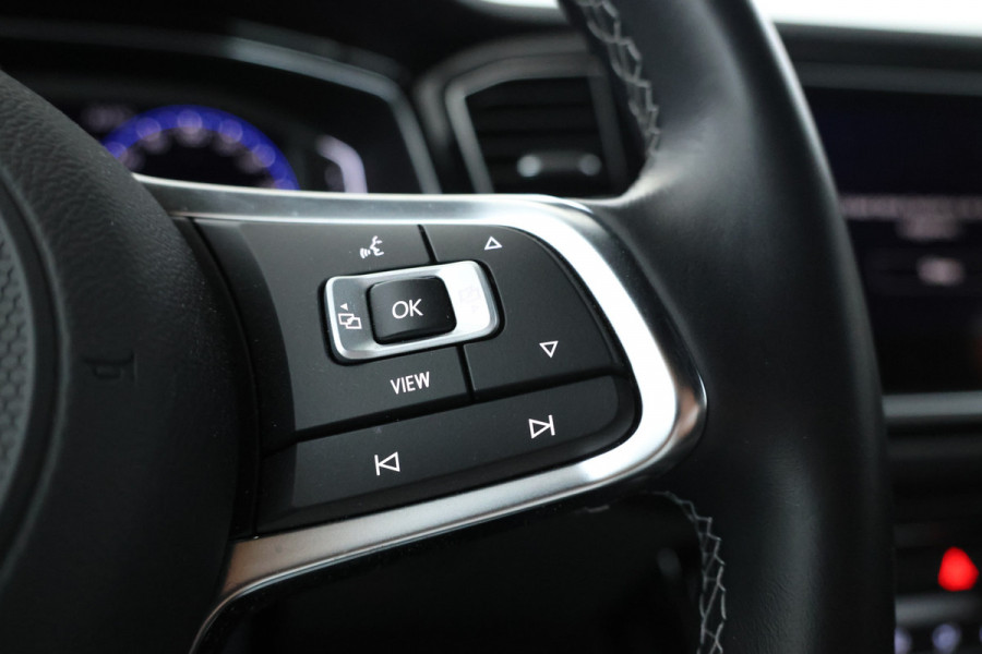 Volkswagen T-Roc 1.0 TSI Style Trekhaak, Digital dash, Apple carplay / Android auto, BOMVOL!