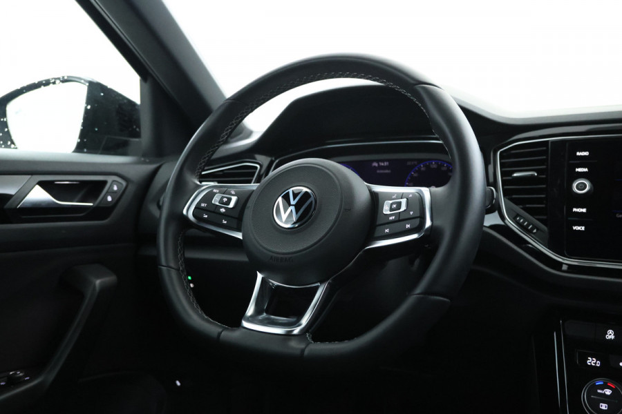Volkswagen T-Roc 1.0 TSI Style Trekhaak, Digital dash, Apple carplay / Android auto, BOMVOL!