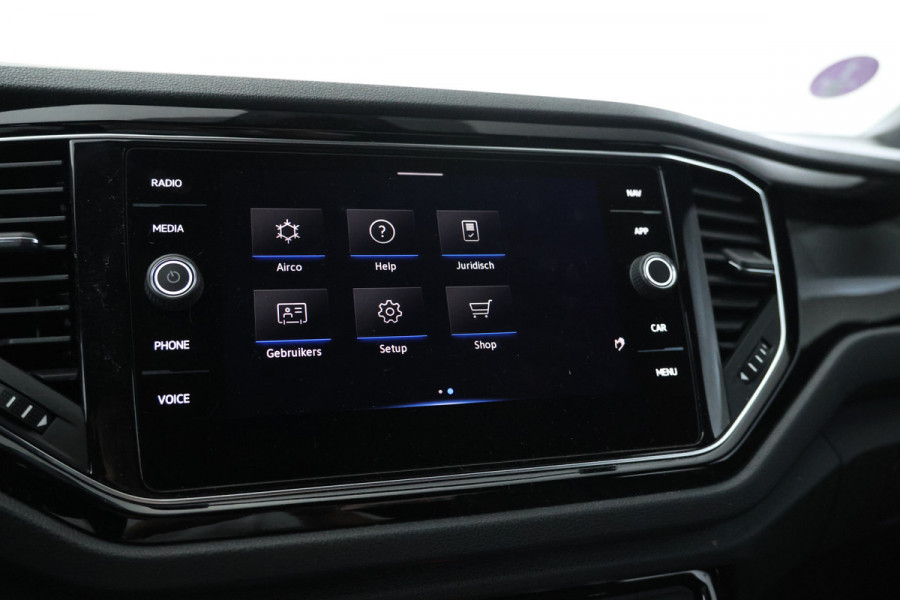 Volkswagen T-Roc 1.0 TSI Style Trekhaak, Digital dash, Apple carplay / Android auto, BOMVOL!