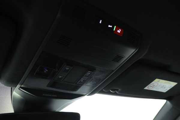 Volkswagen T-Roc 1.0 TSI Style Trekhaak, Digital dash, Apple carplay / Android auto, BOMVOL!
