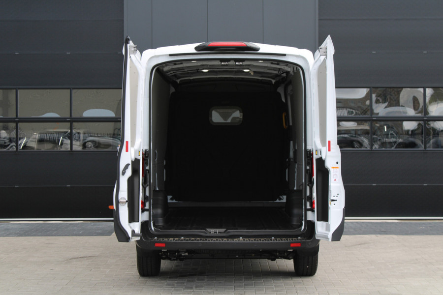 Ford Transit 350 2.0 TDCI L3H2 Trend 130pk Trend - Facelift - Xenon - Carplay - Android - Camera - Airbag Passagier - Rijklaar