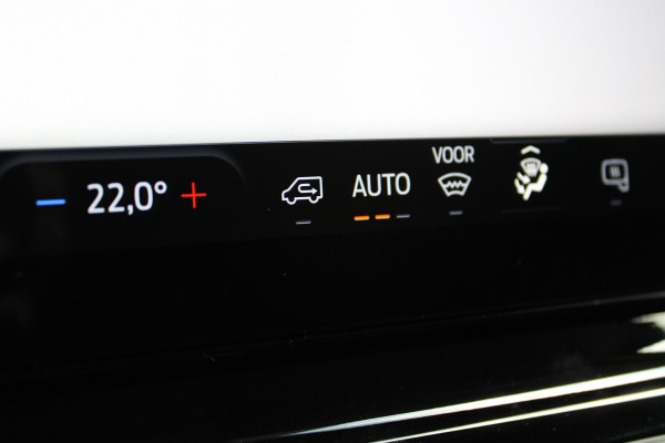 Ford Transit 350 2.0 TDCI L3H2 Trend 130pk Trend - Facelift - Xenon - Carplay - Android - Camera - Airbag Passagier - Rijklaar