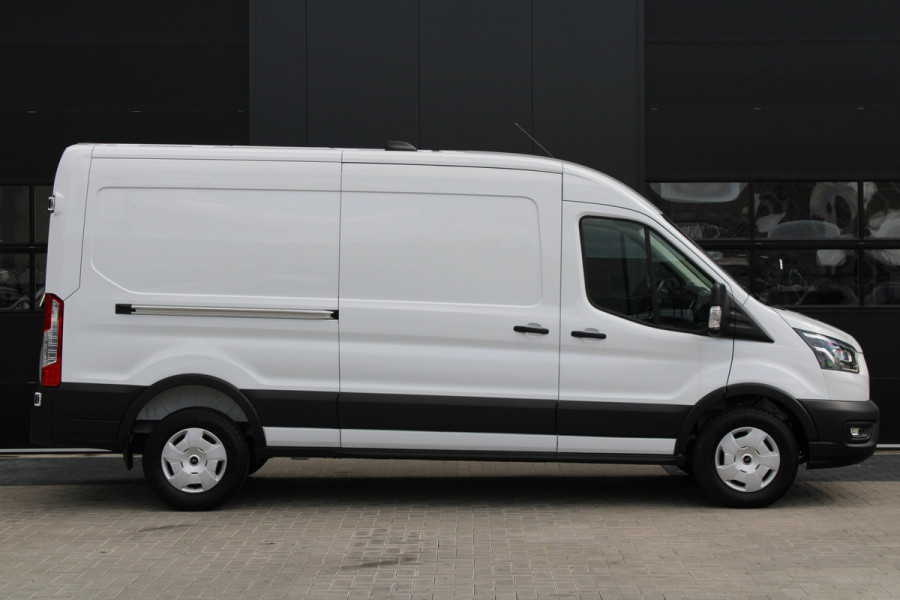 Ford Transit 350 2.0 TDCI L3H2 Trend 130pk Trend - Facelift - Xenon - Carplay - Android - Camera - Airbag Passagier - Rijklaar