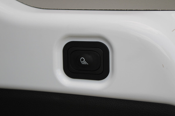 Ford Transit 350 2.0 TDCI L3H2 Trend 130pk Trend - Facelift - Xenon - Carplay - Android - Camera - Airbag Passagier - Rijklaar