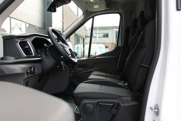 Ford Transit 350 2.0 TDCI L3H2 Trend 130pk Trend - Facelift - Xenon - Carplay - Android - Camera - Airbag Passagier - Rijklaar
