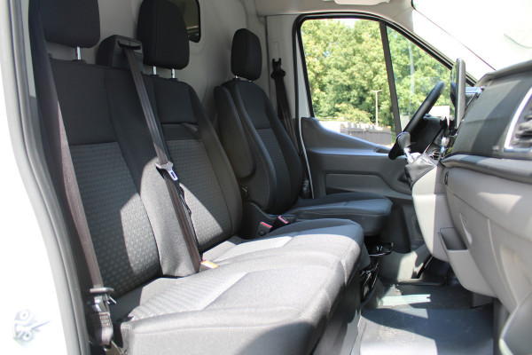 Ford Transit 350 2.0 TDCI L3H2 Trend 130pk Trend - Facelift - Xenon - Carplay - Android - Camera - Airbag Passagier - Rijklaar