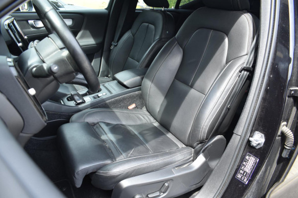 Volvo XC40 1.5 T3 LEDER | STUUR EN STOELVERWARMING | CAMERA | APPLE CARPLAY | ANDROID AUTO| ADAPTIEVE CRUISE CONTROLE | BLISS