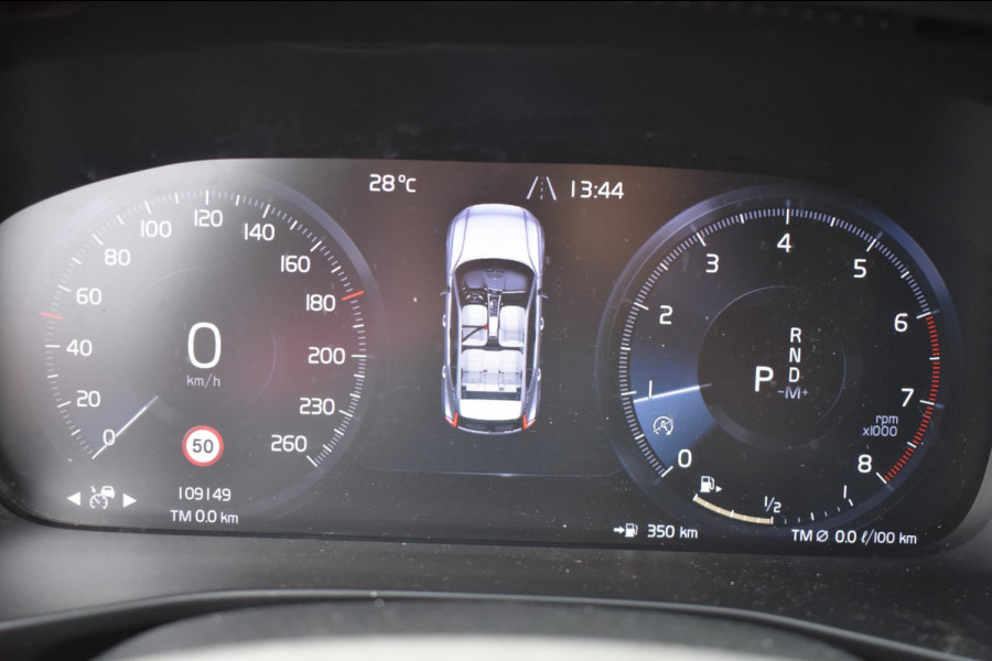 Volvo XC40 1.5 T3 LEDER | STUUR EN STOELVERWARMING | CAMERA | APPLE CARPLAY | ANDROID AUTO| ADAPTIEVE CRUISE CONTROLE | BLISS