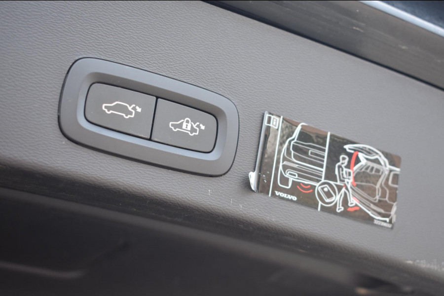 Volvo XC40 1.5 T3 LEDER | STUUR EN STOELVERWARMING | CAMERA | APPLE CARPLAY | ANDROID AUTO| ADAPTIEVE CRUISE CONTROLE | BLISS