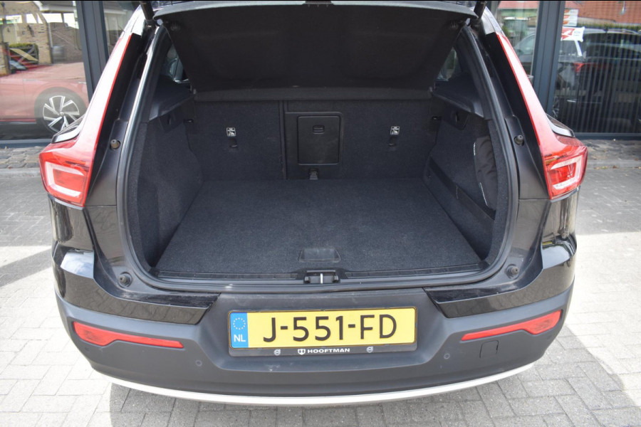 Volvo XC40 1.5 T3 LEDER | STUUR EN STOELVERWARMING | CAMERA | APPLE CARPLAY | ANDROID AUTO| ADAPTIEVE CRUISE CONTROLE | BLISS