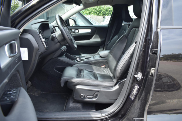 Volvo XC40 1.5 T3 LEDER | STUUR EN STOELVERWARMING | CAMERA | APPLE CARPLAY | ANDROID AUTO| ADAPTIEVE CRUISE CONTROLE | BLISS