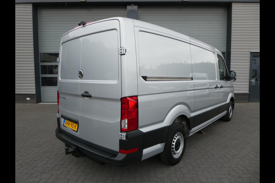 Volkswagen Crafter 35 2.0 TDI 140pk L3H2 ( L2H1 ) airco, camera ,trekhaak , 3 zits